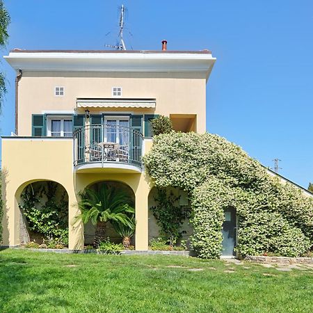 Casa Vacanze Nel Giardino Di Renzo Империя Экстерьер фото