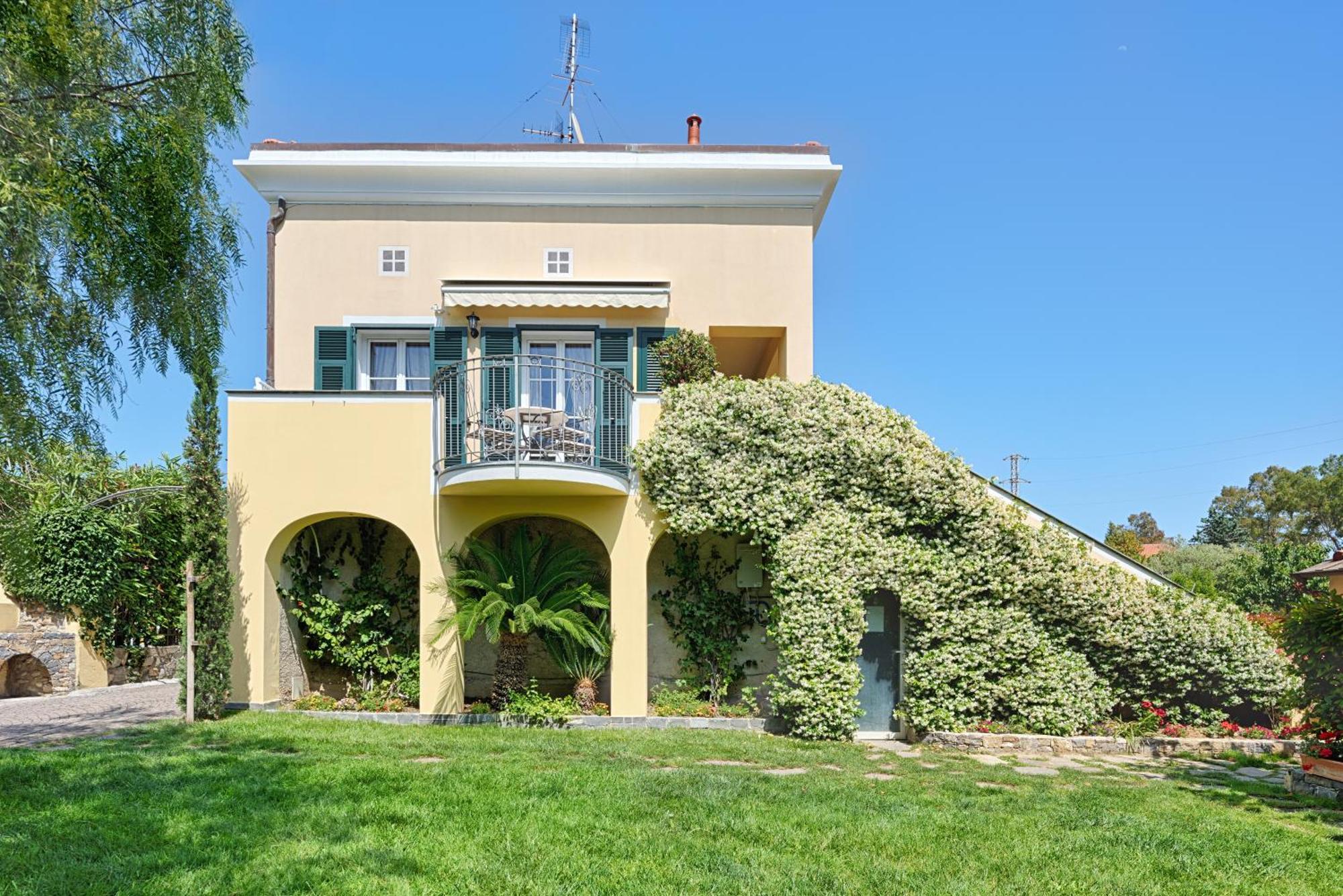 Casa Vacanze Nel Giardino Di Renzo Империя Экстерьер фото